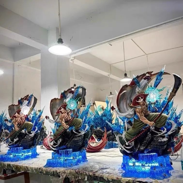 Edward Newgate Whitebeard 40CM High-Detail Statue with Dynamic Energy Effect Base