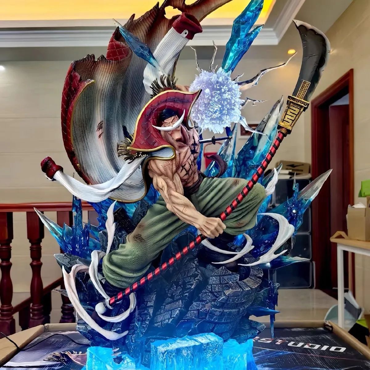 Edward Newgate Whitebeard 40CM High-Detail Statue with Dynamic Energy Effect Base