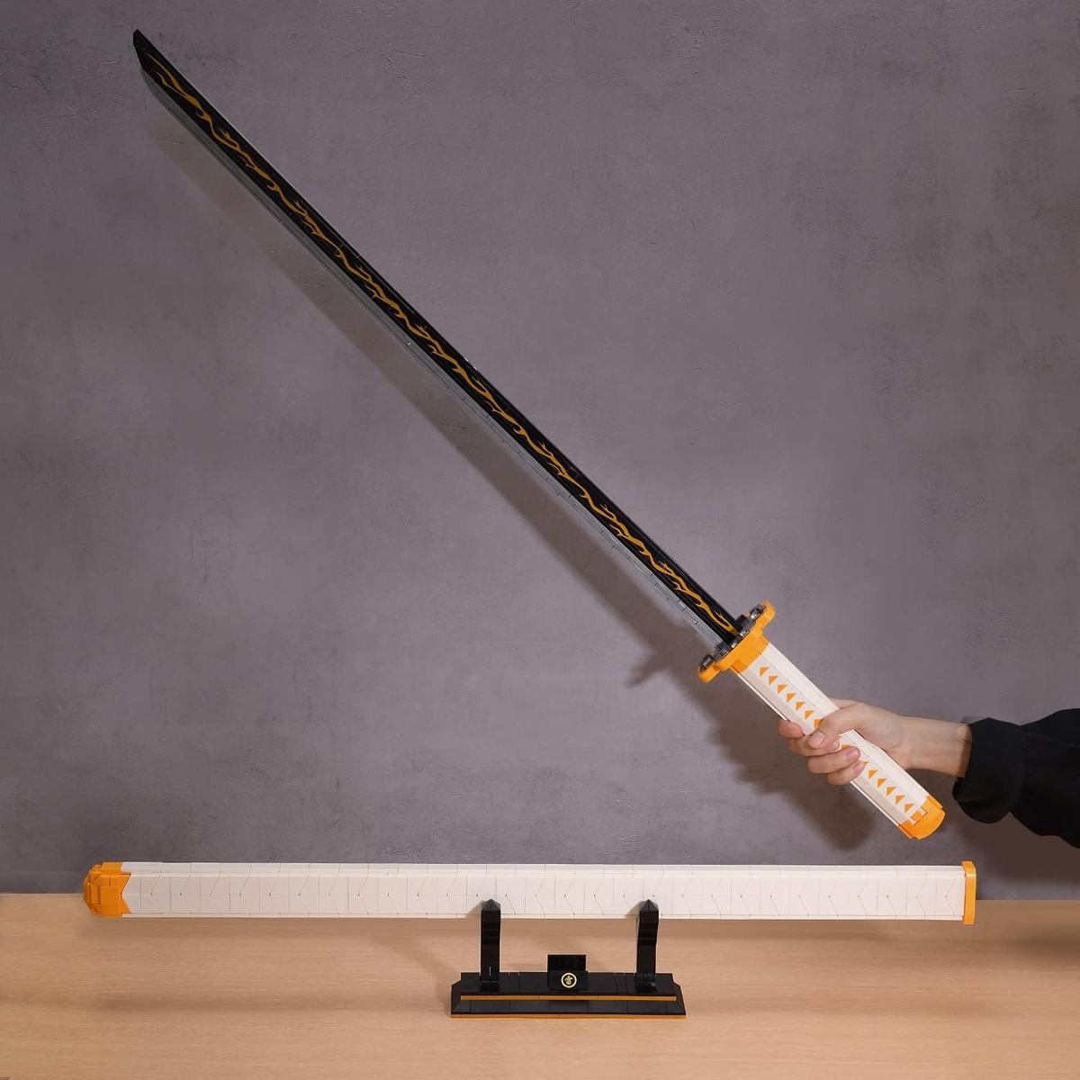 Zenitsu Nichirin Sword – 100cm Demon Slayer Katana | 956 pcs DIY Building Block Anime Collectible